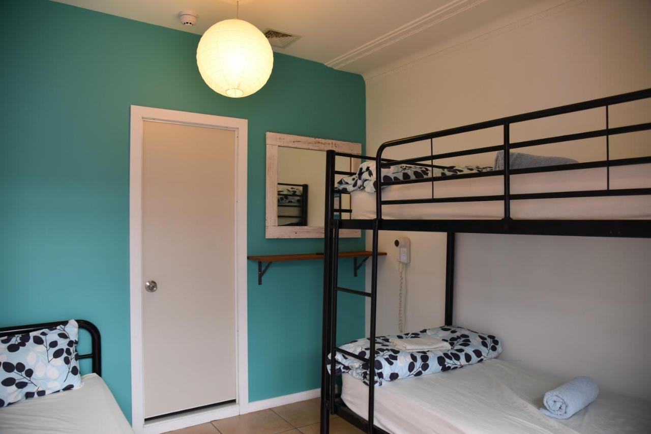 Ozzie Pozzie Backpackers Port Macquarie Exterior foto