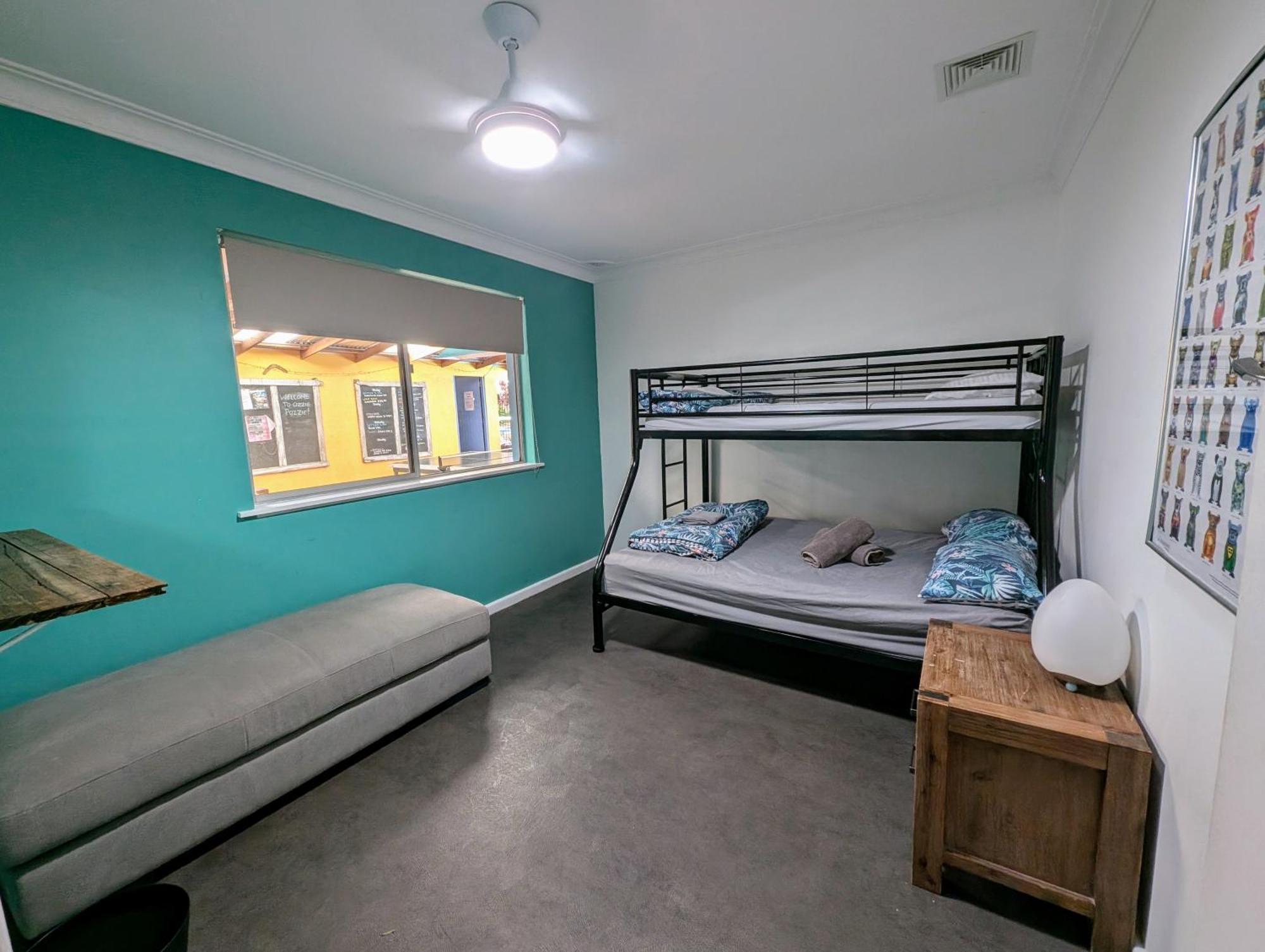 Ozzie Pozzie Backpackers Port Macquarie Exterior foto