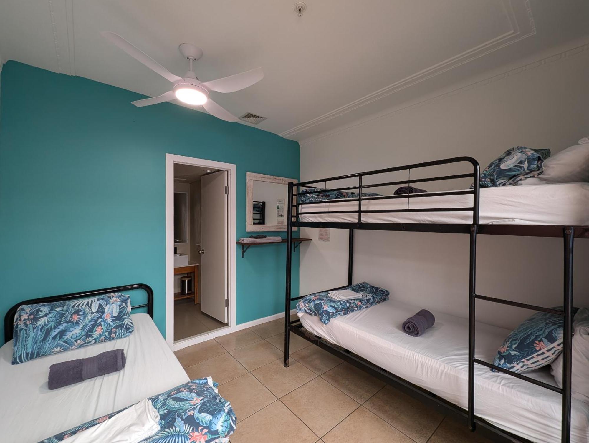 Ozzie Pozzie Backpackers Port Macquarie Exterior foto